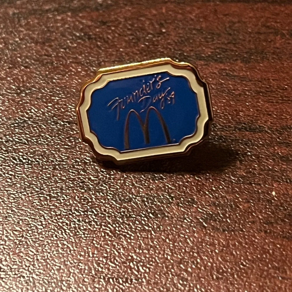 Vintage McDonald’s 1989 Founder’s Day Employee Lapel Hat‎ Pin